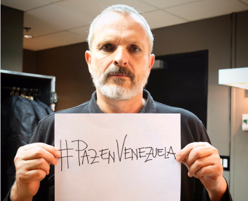 El cantante español, Miguel Bosé pide paz para Venezuela