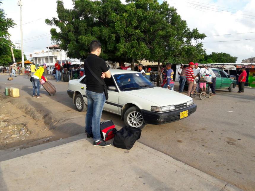 Unos 8 mil venezolanos se dedican a la buhonería en frontera con Colombia