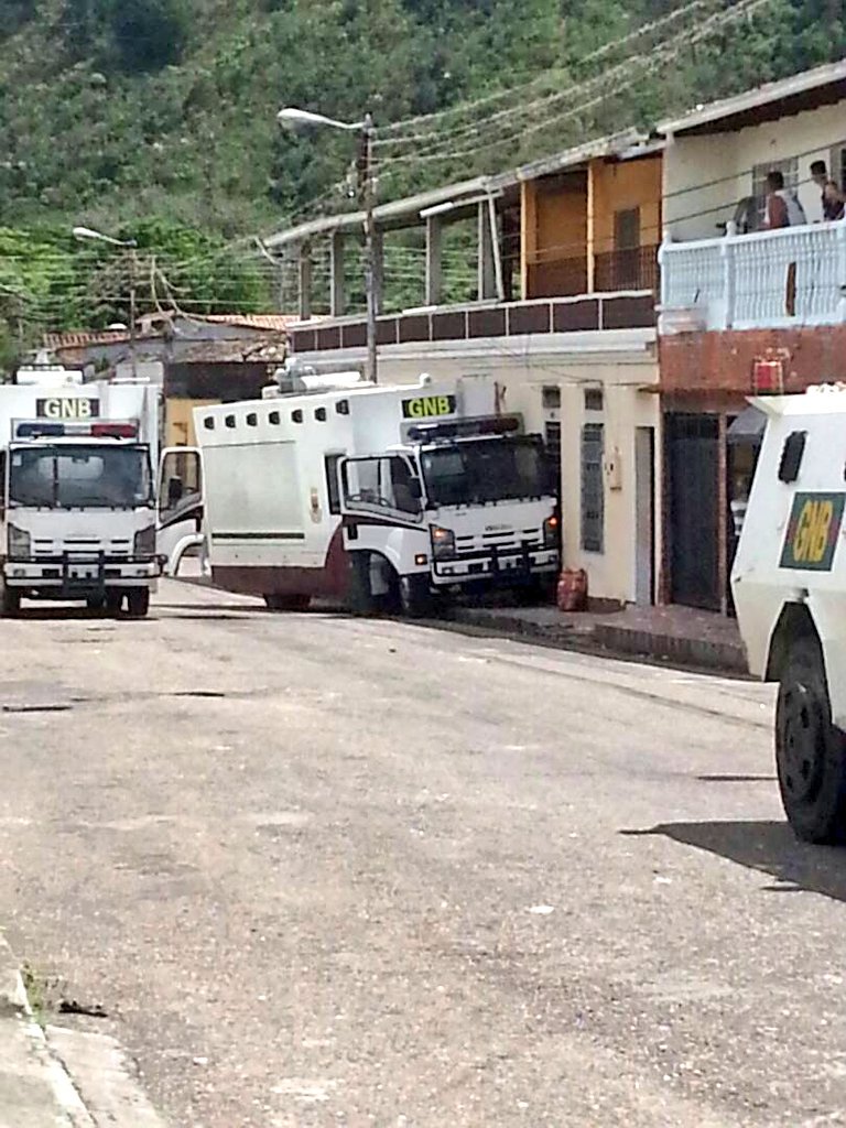 Rinoceronte de la GNB ataca viviendas en Táchira (foto)