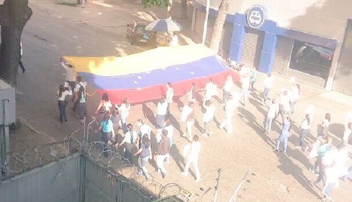 Docentes, padres y representantes marcharon en Santa Mónica #29May (Fotos)