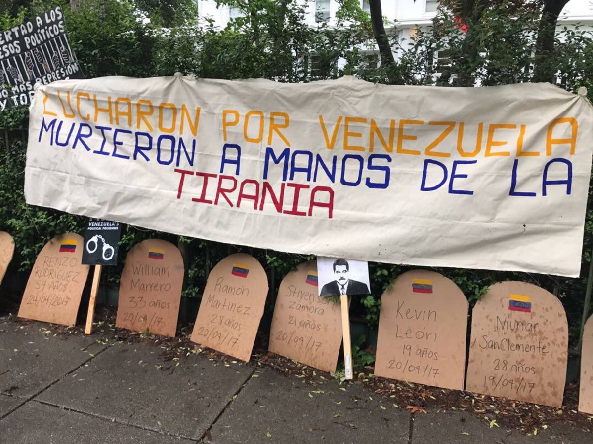 Venezolanos protestaron frente a residencia de embajador de Venezuela en Washington