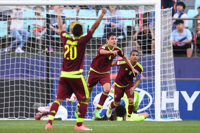 Nahuel Ferraresi celebra tras marcar un gol a la selección de Estado Unidos (Foto: AFP)