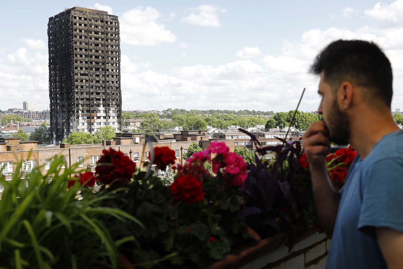 Unos 600 edificios en Inglaterra tienen revestimiento inflamable como la Torre Grenfell