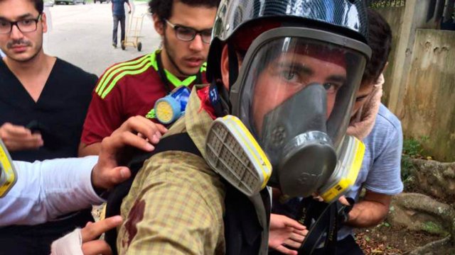 A Gustavo Vera de El Estímulo, la Guardia Nacional Bolivariana le disparó a quema ropa. Foto: @sntpvenezuela