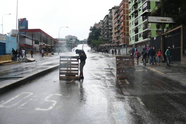 Foto: Así comienza el trancazo en El Llanito / Foto: Wil Jimenez - LaPatilla.com 