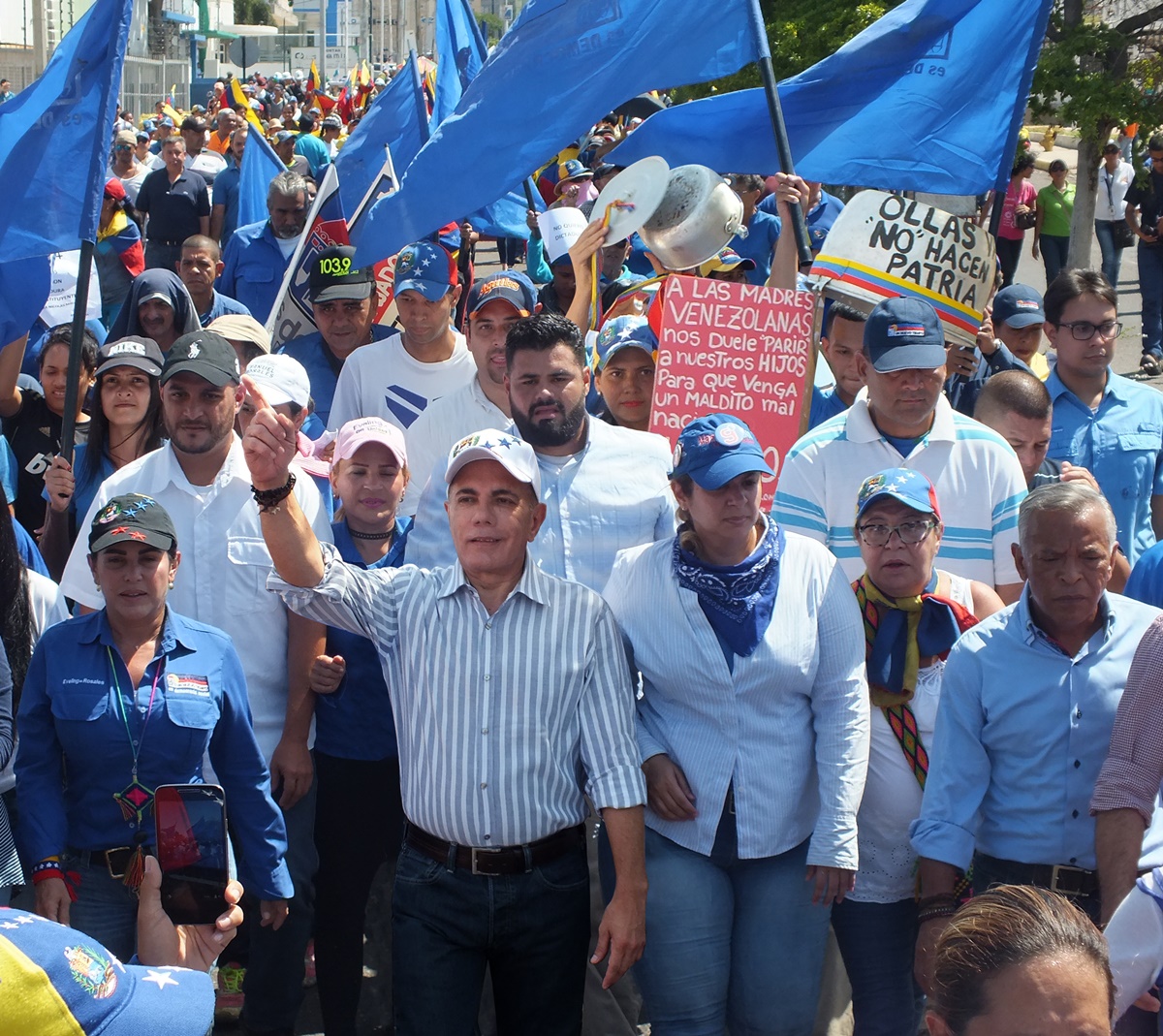 Manuel Rosales: Los venezolanos protestan por la crisis alimentaria que lleva a muchos a comer una vez al día