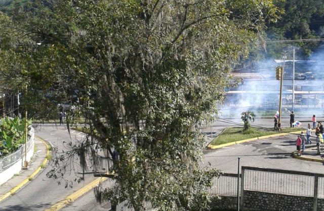 Reportan enfrentamiento entre PoliMérida y manifestantes en Ejido #22Jun