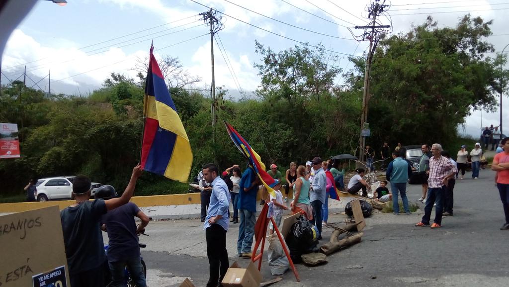 Atropellan a una persona durante trancazo en El Hatillo