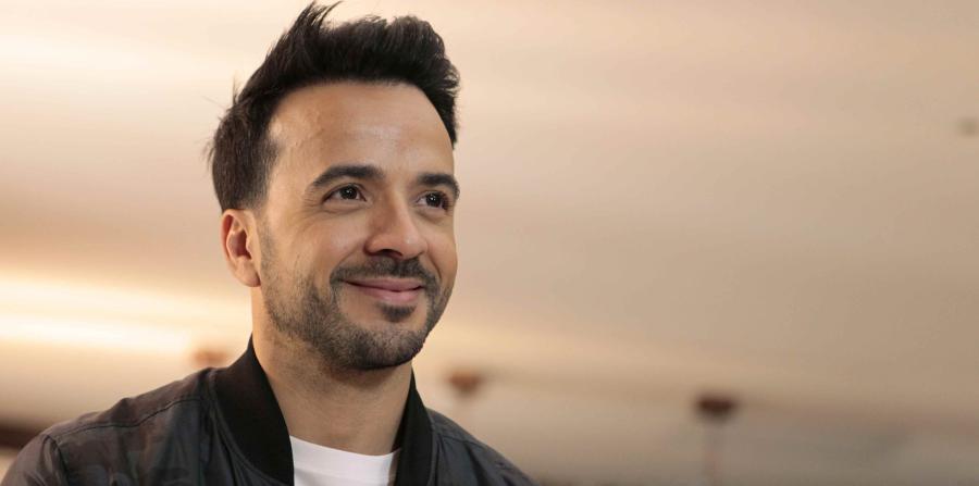 ¡Llegó! El selfie de Luis Fonsi en el Puente Las Tienditas