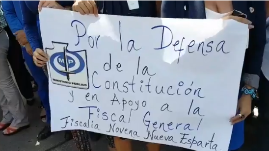 Foto: Trabajadores del MP Nueva Esparta protestan por la institucionalidad / 24-7Digital?