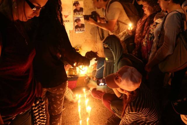 Caraqueños realizaron vigilia en honor a Neomar Lander. Foto: Will Jiménez. 