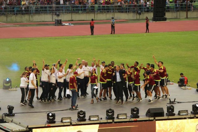 ¡Campeones en nuestros corazones! Las imágenes que no viste del recibimiento de la Vinotinto Sub 20. Foto: Eduardo Ríos / LaPatilla.com