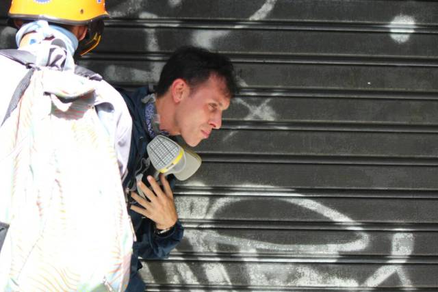 Reprimen en Chacaíto a manifestantes que marchaban hacia la Fiscalía. Foto: Régulo Gómez / LaPatilla.com