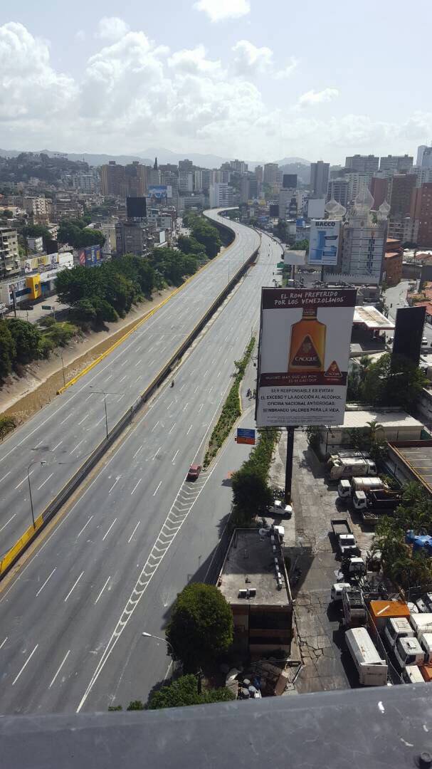 Caracas lució desolada por el trancazo de este #26Jun. Foto: Cortesía