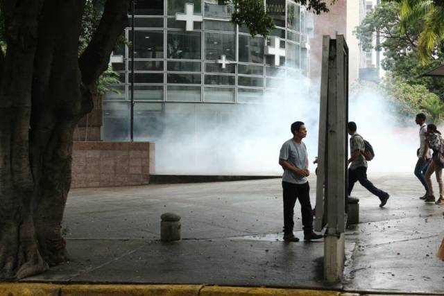 PNB reprimió a manifestantes en Chacaíto (Foto: Will Jiménez)