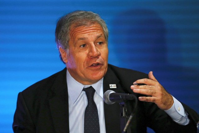 Luis Almagro, secretario general de la OEA, desde la 47° Asamblea General en Cancún, México / Foto REUTERS/Carlos Jasso