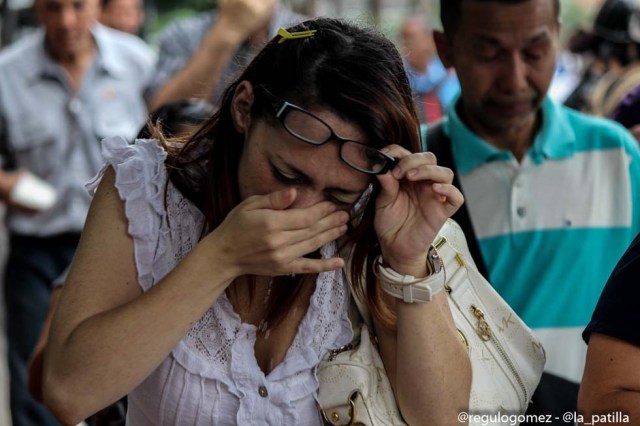 Mientras el régimen reprime, la resistencia se le planta a Maduro en la calle. Foto: Régulo Gómez / LaPatilla.com