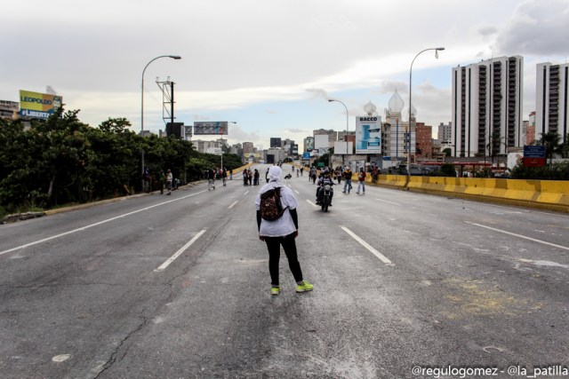 La juventud se le plantó a Conatel para exigir el cese a la censura. Foto: Régulo Gómez / LaPatilla.com