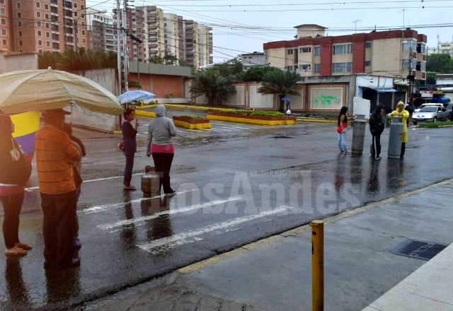 Protestan en Táchira por escasez de gas doméstico #9Jun