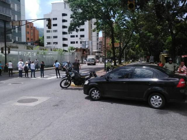 Santa Eduvigis es uno de los puntos donde hay trancazo (Foto: @@polisucre_pms)