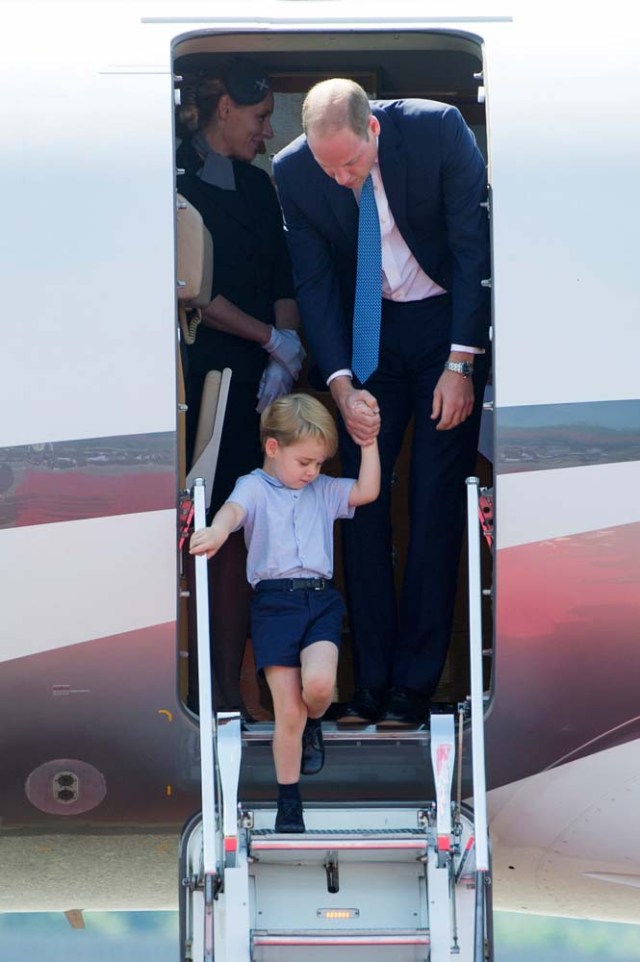 Prince William, the Duke of Cambridge, his wife Catherine, The Duchess of Cambridge, Prince George and Princess Charlotte arrive at Tegel airport in Berlin, Germany, July 19, 2017. REUTERS/Steffi Loos/POOL