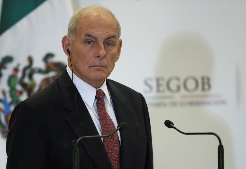 Trump nombra jefe de Gabinete a secretario de Seguridad, John Kelly