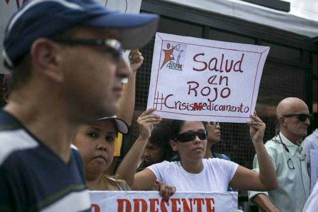 Pacientes con hemofilia padecen los estragos de la crisis