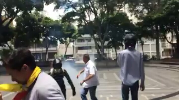 Richard Blanco: Golpe de Estado apoyado por una parte de la FAN deslegitima aún más a Maduro