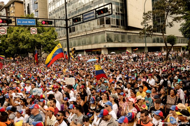 Lo que usted no vio de la concentración por los 100 días de resistencia. Fotos: LaPatilla.com