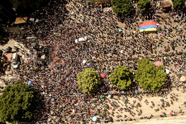 Lo que usted no vio de la concentración por los 100 días de resistencia. Fotos: LaPatilla.com