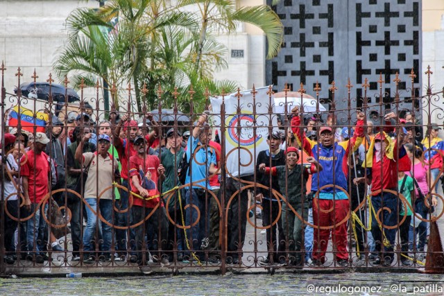 El asalto a la AN en imágenes. Foto: Régulo Gómez / LaPatilla.com