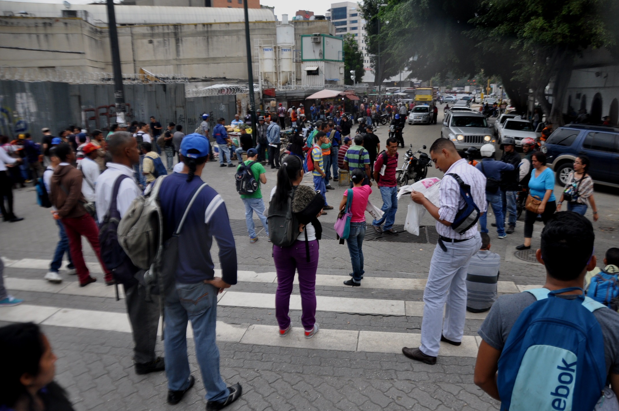 En fotos: Miles de caraqueños a pie por paro de transporte #19Jul