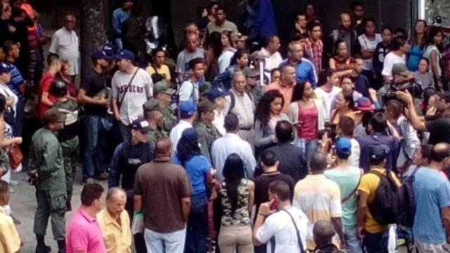 La Sundde inspeccionó negocios en el centro de Caracas (@Lamateyo)