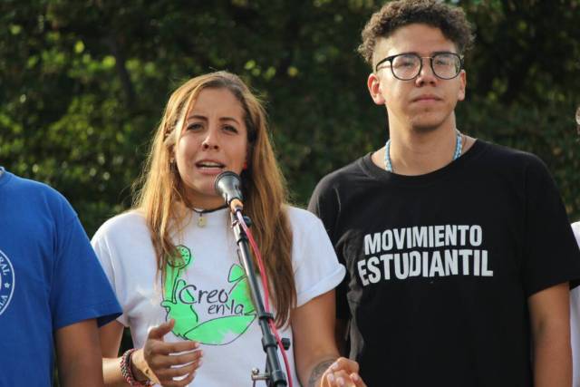 El Movimiento Estudiantil encabeza el cierre de campaña en la plaza Sadel. Foto: Régulo Gómez / LaPatilla.com