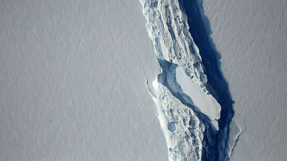 Se desprendió un gigantesco iceberg de la Antártida