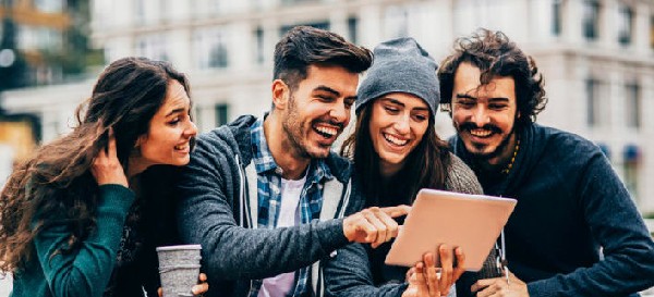 Los millennials, la generación con mayor riqueza y amor a la tecnología