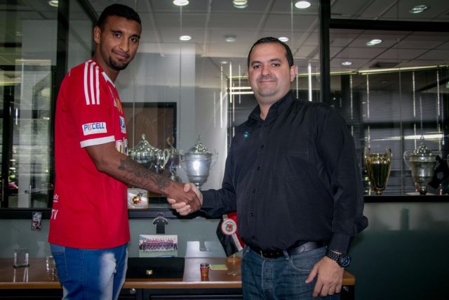 El futbolista argentino, Matías Presentado (Foto: @Caracas_FC)