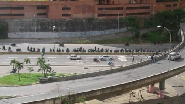 GNB en el Distribuidor Santa Fe en la Prados del Este #30Jul // Foto @RoccoPirillo