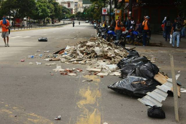 Trancazo en La California este #311Jul / Foto: Wil Jiménez