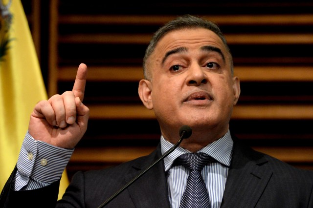 Venezuela's new attorney general, Tarek William Saab, speaks during a press conference in Caracas on August 31, 2017. / AFP PHOTO / FEDERICO PARRA