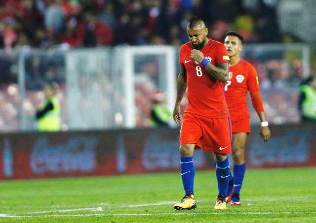 Arturo Vidal y Dani Alves envían videos de aliento a niño mexicano tras sismo