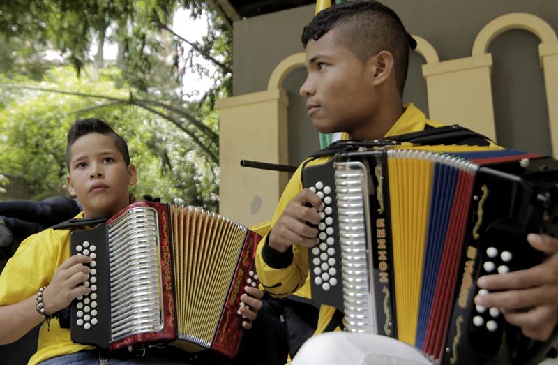 Jóvenes despedirán al Papa con música y danzas de Carnaval de Barranquilla