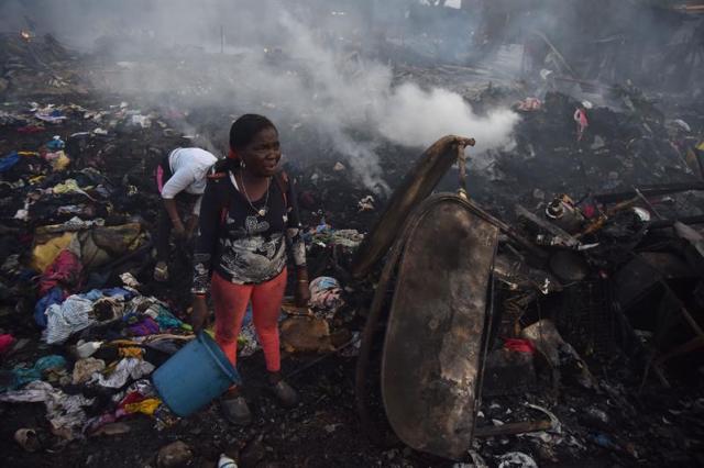 El incendio destruyó cerca de 80 hogares (Foto: EFE)