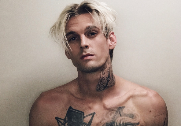 Aaron Carter sale del clóset y termina con su novia Madison Parker