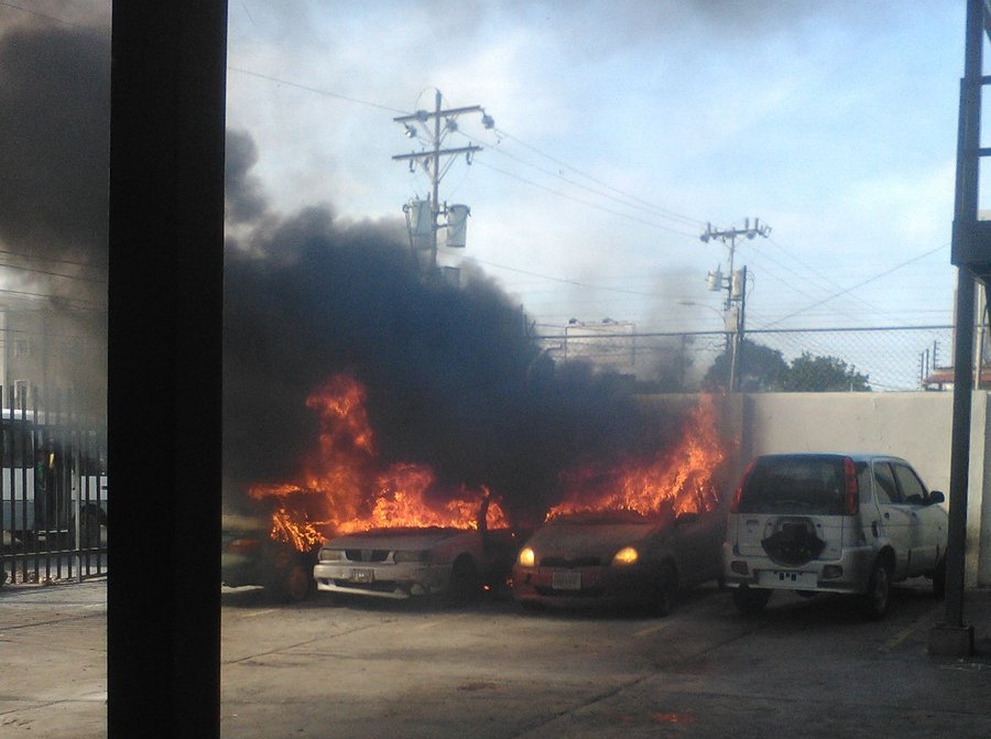 Atacan con granadas sede del diario Versión Final en Maracaibo