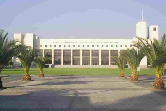 Fachada de la Escuela de Carabineros de Chile (Foto: memoriavivacom)