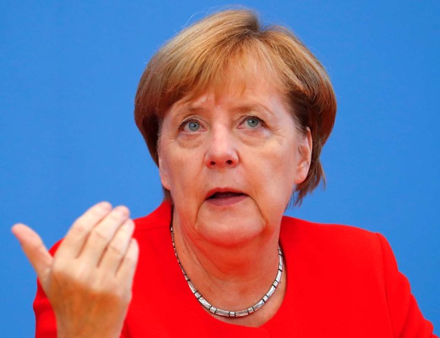 German Chancellor Angela Merkel addresses a news conference in Berlin, Germany August 29, 2017. REUTERS/Fabrizio Bensch