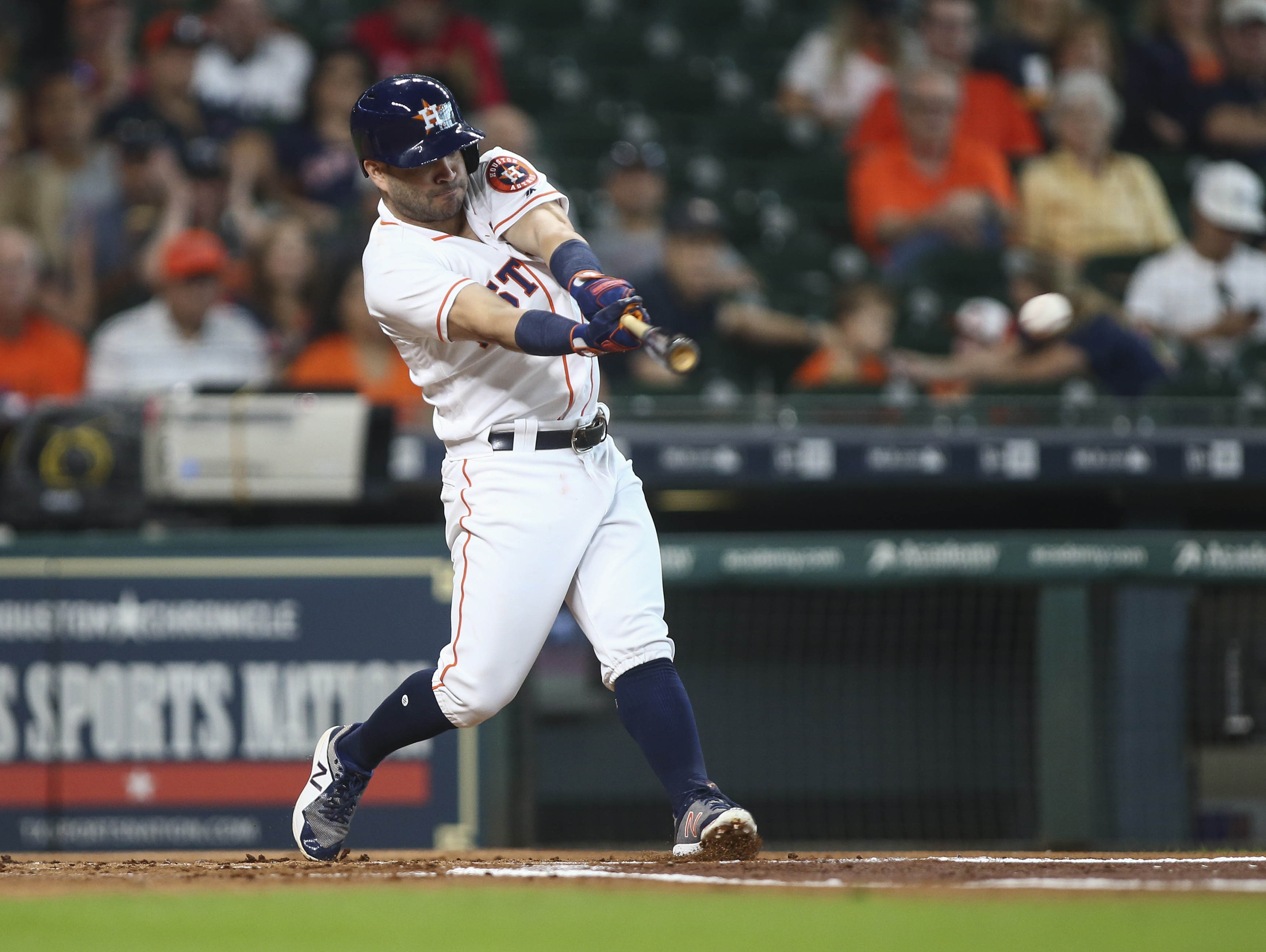 José Altuve llegó a los 200 hits por cuarta campaña consecutiva