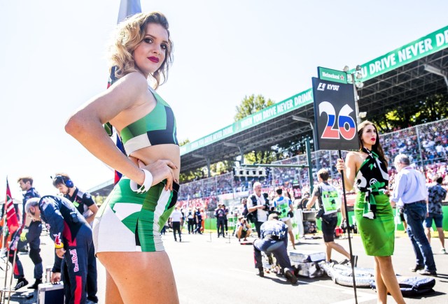 SUKI29. Monza (Italy), 03/09/2017.- Italian Grid girls prior to 2017 Formula One Grand Prix of Italy at the Formula One circuit in Monza, Italy, 03 September 2017. (Fórmula Uno, Italia) EFE/EPA/SRDJAN SUKI