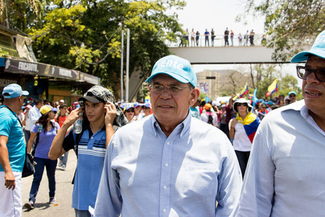 Omar González: Venezuela sufre su propio Harvey y se llama Nicolás Maduro